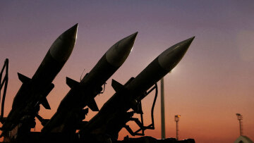 To Ιράν ζητά εγγυήσεις ότι η πρόταση Τραμπ δεν είναι εξαπάτηση για να απαντήσει - Το Ισραήλ πιέζει για κοινές επιθέσεις με ΗΠΑ σε ενεργειακές υποδομές