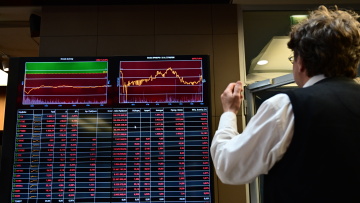 Χρηματιστήριο Αθηνών: Νέο αρνητικό ρεκόρ τεσσάρων μηνών, απειλήθηκαν οι 2.000 μονάδες