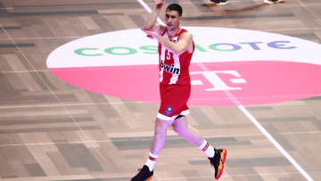 Λαρεντζάκης: «Είμαι πάντα έτοιμος να βοηθήσω, έχω αποδείξει τι μπορώ να κάνω», βίντεο 