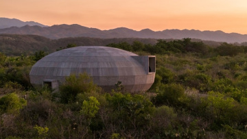 Τι σχεδιάζουν στην έρημο τόσοι θρυλικοί αρχιτέκτονες μαζί;