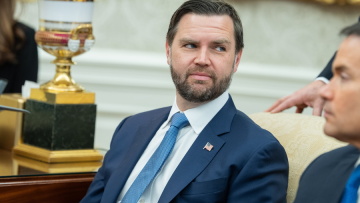 Παθιασμένος με το θέμα των UFO δηλώνει ο Βανς που έχει και θεωρία ότι «οι εξωγήινοι είναι δαίμονες»
