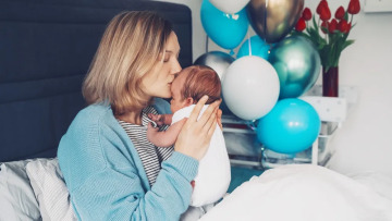 Τοκετός στο σπίτι ή στο μαιευτήριο; Τι δείχνει μελέτη σε 350.000 γεννήσεις για τους κινδύνους
