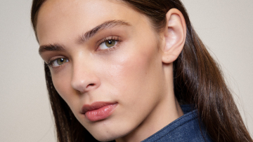 Rosemary Oil: Τελικά βοηθάει στην ανάπτυξη των μαλλιών;
