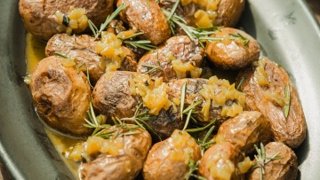 Baby πατάτες φούρνου με μυρωδικά
