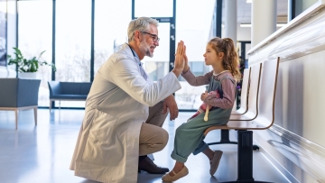 Με 24.000 νέες εγγραφές τον μήνα προχωρά ο Προσωπικός Παιδίατρος: Το sms που λαμβάνουν οι γονείς