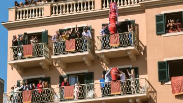 
Πάσχα στην Ελλάδα: 5 στιγμές που αξίζει να φωτογραφίσετε