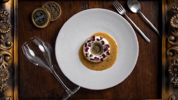 Dessert Wise: Στo πρώτο εστιατόριο για επιδόρπια στην Αθήνα για σορμπέ πιπεριάς και γλυκό με αυγοτάραχο