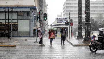 Προειδοποίηση meteo για ακραία καιρικά φαινόμενα - Ανάμεσα 18:00 και 21:00 την Τετάρτη τα μεγαλύτερα ύψη βροχής, δείτε αναλυτικούς χάρτες