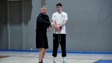 Αβδάλας x Παπαλουκάς: Όταν το μέλλον του ελληνικού μπάσκετ συναντά έναν θρύλο της EuroLeague