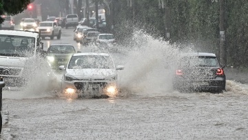 Κακοκαιρία Erminio: 112 σε Βοιωτία, Φθιώτιδα και Εύβοια - «Περιορίστε τις μετακινήσεις σας μέχρι το πρωί της Πέμπτης»