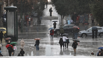 Ήχησε το 112 σε Αρκαδία, Αργολίδα, Κορινθία, Λακωνία: Κόκκινη προειδοποίηση από την ΕΜΥ για καταιγίδες και χαλάζι, το απόγευμα τα δύσκολα στην Αττική