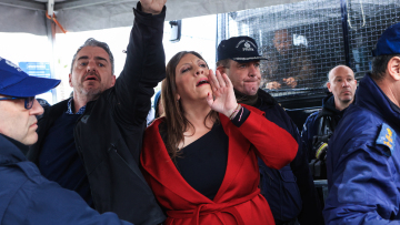 Διεκόπη για 2η φορά η δίκη για τα Τέμπη μετά από αίτημα της Κωνσταντοπούλου για κάμερες μέσα στην αίθουσα γιατί «δεν υπάρχουν δίκαιες συνθήκες» 