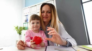 Σπάνιες νόσοι: Τα φάρμακα φτάνουν ταχύτερα στους ασθενείς – Αλλά 3 προβλήματα επιμένουν
