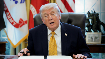 Ο Τραμπ ξαναχτυπά: Σκέφτομαι σοβαρά να αποσύρω τις ΗΠΑ από το ΝΑΤΟ, ήταν πάντα μία χάρτινη τίγρη