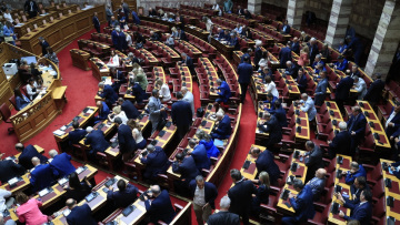 ΟΠΕΚΕΠΕ: Οι λεπτομέρειες της δεύτερης δικογραφίας για τους 11+2 κρίνουν άρσεις ασυλίας και ανασχηματισμό