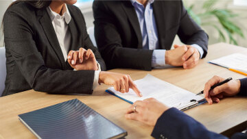 Family Office: Πώς λειτουργεί το κοινό ταμείο των ισχυρών οικογενειών