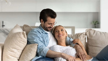 Τι κρατά ένα ζευγάρι μαζί; Η απλή συνήθεια που κάνει τη διαφορά
