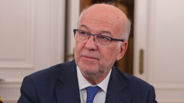 Φλωρίδης: Δικογραφία για κακούργημα της Κωνσταντοπούλου για τα βίντεο από τη δίκη για τα Τέμπη, επιστράτευσε τον πατέρα της για να μην ξεκινήσει η διαδικασία