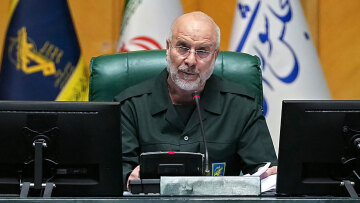 Πρόεδρος ιρανικού Κοινοβουλίου: Επτά εκατομμύρια Ιρανοί σας περιμένουμε έτοιμοι, οπλισμένοι και με το κεφάλι ψηλά