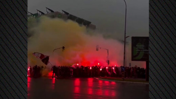 Εντυπωσιακή πορεία των οπαδών του Ερυθρού Αστέρα πριν το «αιώνιο» ντέρμπι με την Παρτίζαν για τη Euroleague, βίντεο 