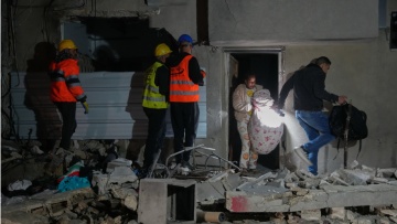 Το Ιράν απορρίπτει τις «μαξιμαλιστικές και παράλογες» αξιώσεις των ΗΠΑ - 14 τραυματίες στο Τελ Αβίβ από ιρανικά πλήγματα, 11χρονη σε «σοβαρή κατάσταση»