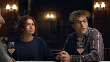 Είδαμε το «The Drama»: Όλα του γάμου δύσκολα για τον Ρόμπερτ Πάτινσον και την Ζεντάγια στη μαύρη ρομαντική κωμωδία