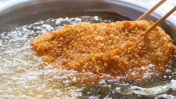 Γιατί τα τηγανητά ρουφάνε τόσο λάδι -Τι κάνουμε λάθος στο τηγάνι