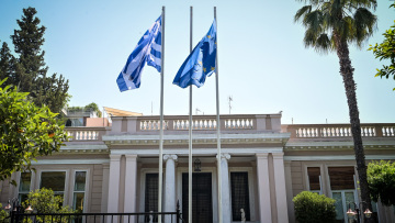 «Τοξική ρητορική και διαστρέβλωση της πραγματικότητας» απαντά η κυβέρνηση στον Ανδρουλάκη