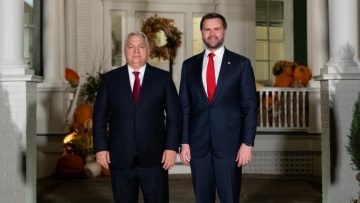 Ο Τζέι Ντι Βανς στην Ουγγαρία πριν τις εκλογές για να στηρίξει Όρμπαν 
