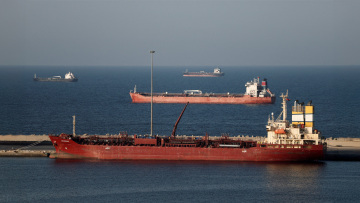 Bloomberg: Πλοία στα Στενά του Ορμούζ καλούνται να πληρώσουν έως και 2 εκατ. δολάρια σε κινεζικά γουάν ή crypto πριν περάσουν