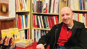 Πέθανε ο εκπαιδευτικός και συγγραφέας του βιβλίου «Τι πραγματικά αξίζει – 24 γράμματα στον γιο μου» Γιάννης Μπρούζος σε ηλικία 41 ετών