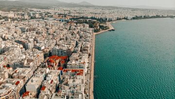 Θεσσαλονίκη: 2 διαμερίσματα προς πώληση στο κέντρο της πόλης και στη Μενεμένη