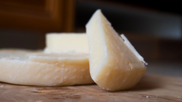 Έτοιμες να διακόψουν τη λειτουργία τους οι τυροκομικές επιχειρήσεις στη Λέσβο λόγω της απαγόρευσης εξαγωγών