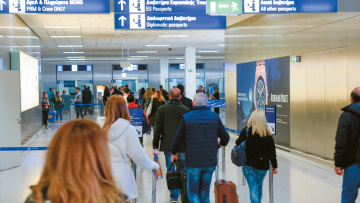 Το ελληνικό διαβατήριο στην 5η πιο ισχυρή θέση, προσπέρασε των ΗΠΑ, του Ην. Βασιλείου, της Αυστραλίας και του Καναδά
