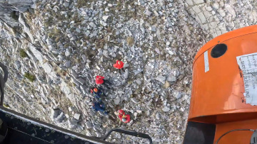 Η στιγμή της διάσωσης και αεροδιακομιδής του 56χρονου ορειβάτη που τραυματίστηκε στο Αγρίνιο, δείτε βίντεο