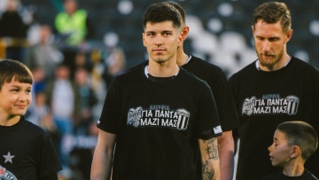 Οι παίκτες της Παρτιζάν τίμησαν τη μνήμη των αδικοχαμένων οπαδών του ΠΑΟΚ, δείτε φωτογραφίες