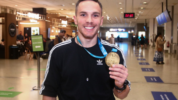 Λευτέρης Πετρούνιας: Οι κόρες του πανηγυρίζουν έξαλλα το χρυσό μετάλλιο, δείτε βίντεο 