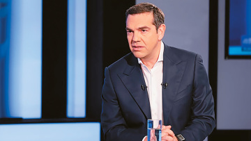 Το μήνυμα Τσίπρα στους υποψήφιους των Πανελλαδικών: «Τα όνειρά σας είναι πολύ μεγάλα για να χωρέσουν στην κόλλα»