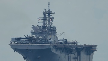 Οι Φρουροί της Επανάστασης υποστηρίζουν ότι στοχοθέτησαν το αμερικανικό USS Tripoli