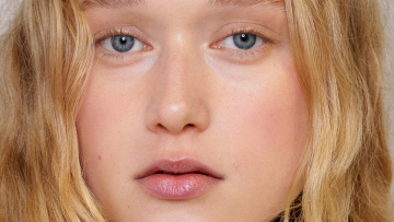 Ενυδατική κρέμα με χρώμα και SPF: Το must-have προϊόν του καθημερινού μακιγιάζ για την άνοιξη
