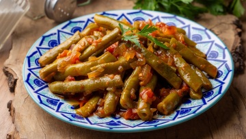 Πασχαλινό ημερολόγιο 2026: Τι τρώμε τη Μεγάλη Τετάρτη