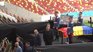 Μιρτσέα Λουτσέσκου: Σε λαϊκό προσκύνημα στη Nationala Arena η σορός του, δείτε βίντεο