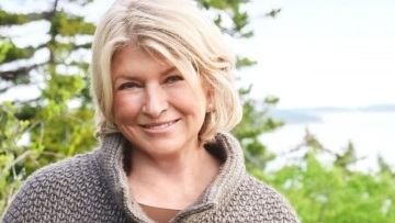 Η συνταγή της Μάρθα Στιούαρτ για πασχαλινό τσουρέκι (βίντεο)