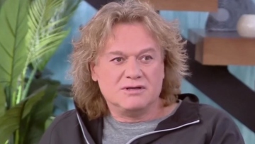 Πέτρος Γαϊτάνος: Πάντα μου άρεσε η Eurovision, αλλά τις περισσότερες φορές έχει μια τάση προς το άρρωστο
