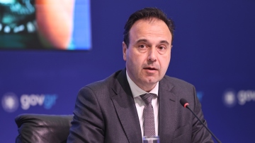 Παπαστεργίου: Υψηλά πρόστιμα στις πλατφόρμες που δεν θα συμμορφωθούν με την απαγόρευση στους ανηλίκους