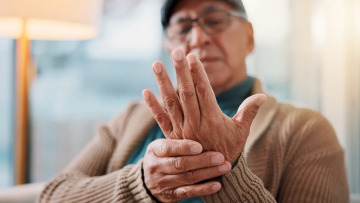 Πάνω από 10 εκατ. άνθρωποι ζουν με Νόσο Πάρκινσον
