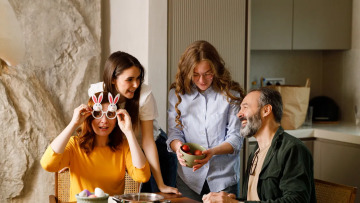 Γιατί η ενδοκρινολόγος ζητά προσοχή στην κατανάλωση μαγειρίτσας μετά την Ανάσταση
