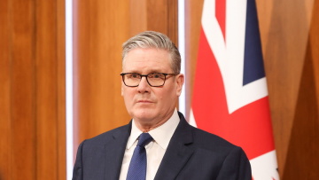 Τηλεφωνική επικοινωνία Στάρμερ - Τραμπ για τα Στενά του Ορμούζ