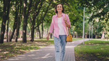 Το καθημερινό περπάτημα μειώνει τον κίνδυνο καρκίνου του μαστού
