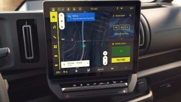 Έρχεται το τέλος της οδήγησης, αναλαμβάνει το Android
